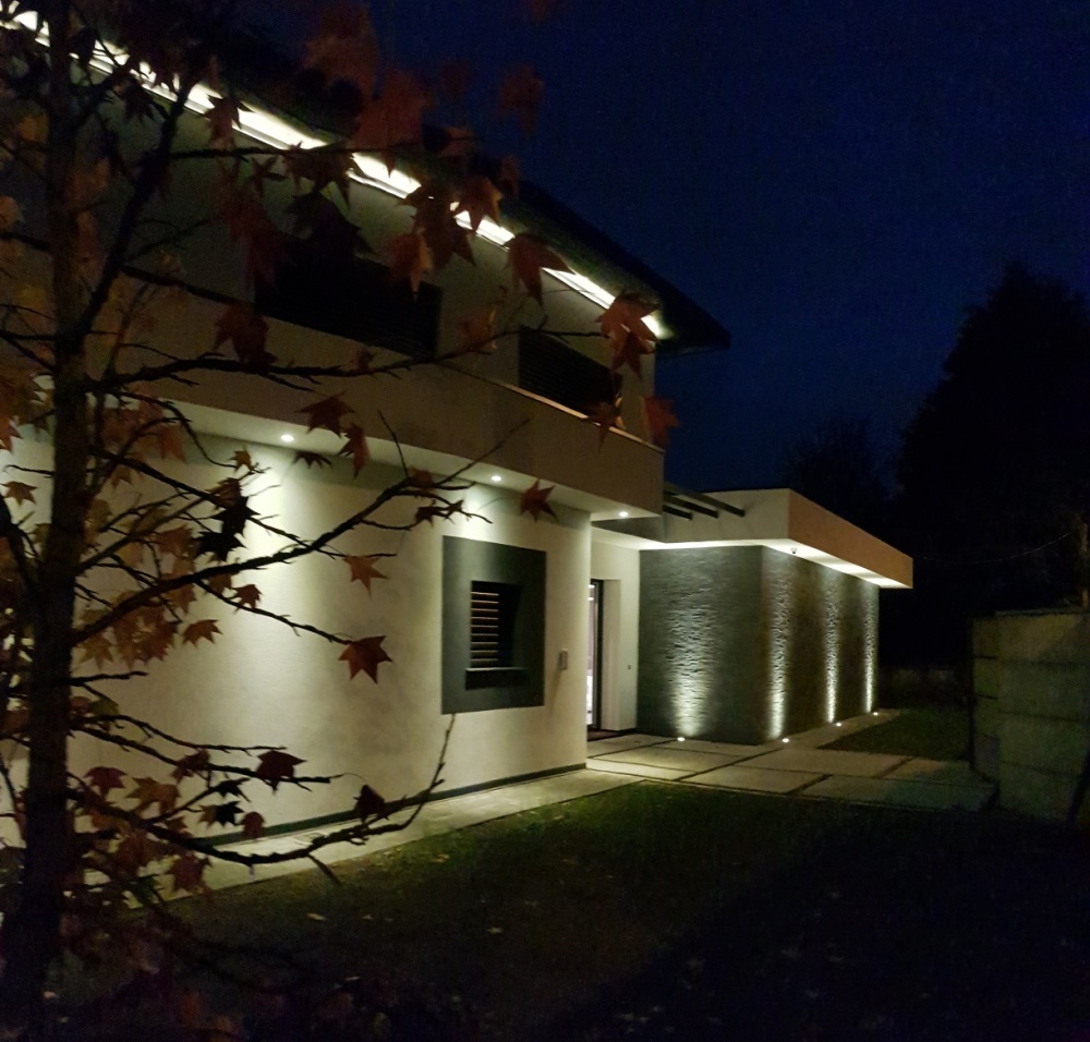 Impianto Illuminazione Esterna Tecnologia Led Villa Busto Garolfo